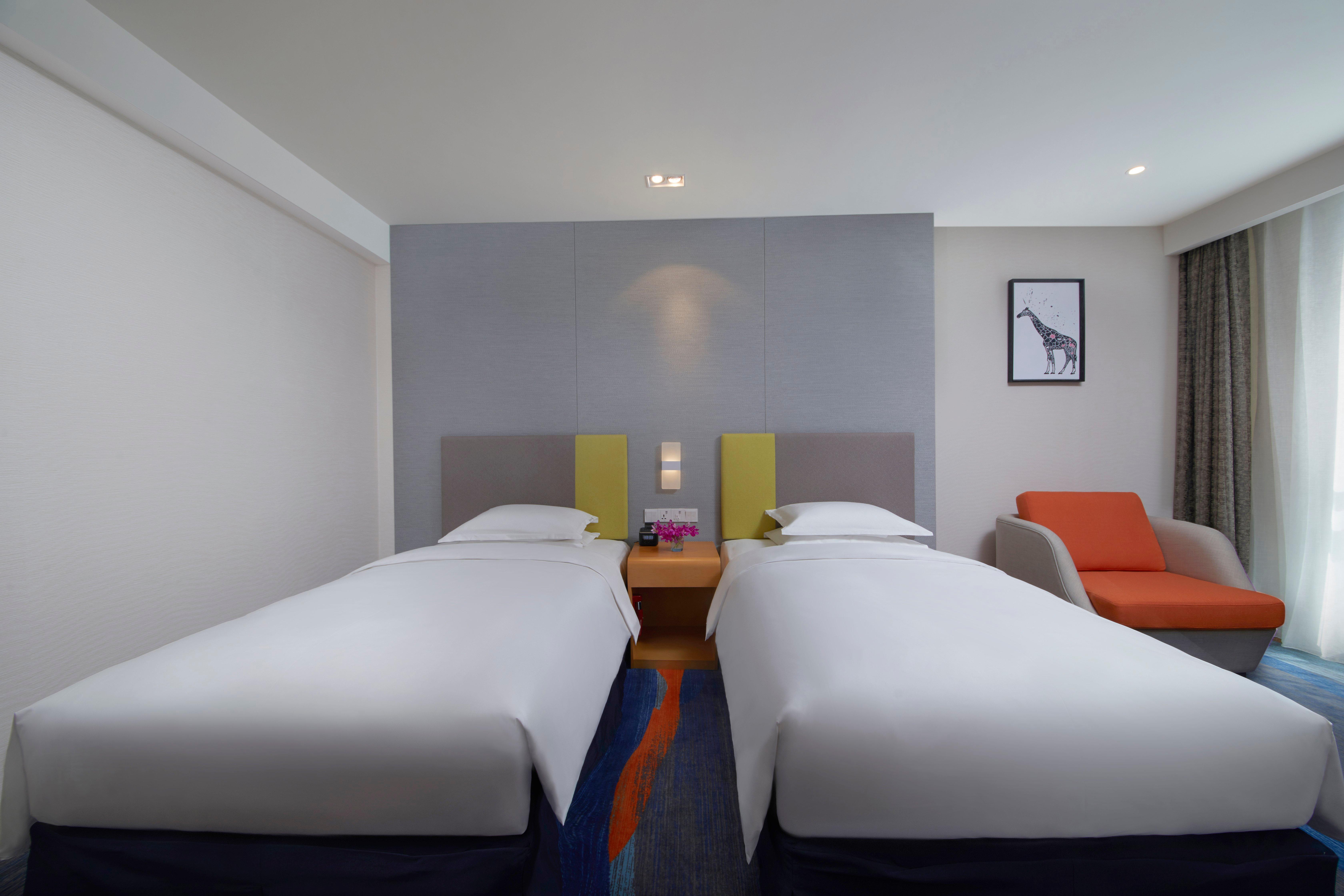 Holiday Inn Express Zhengzhou Zhengdong By Ihg Exterior foto