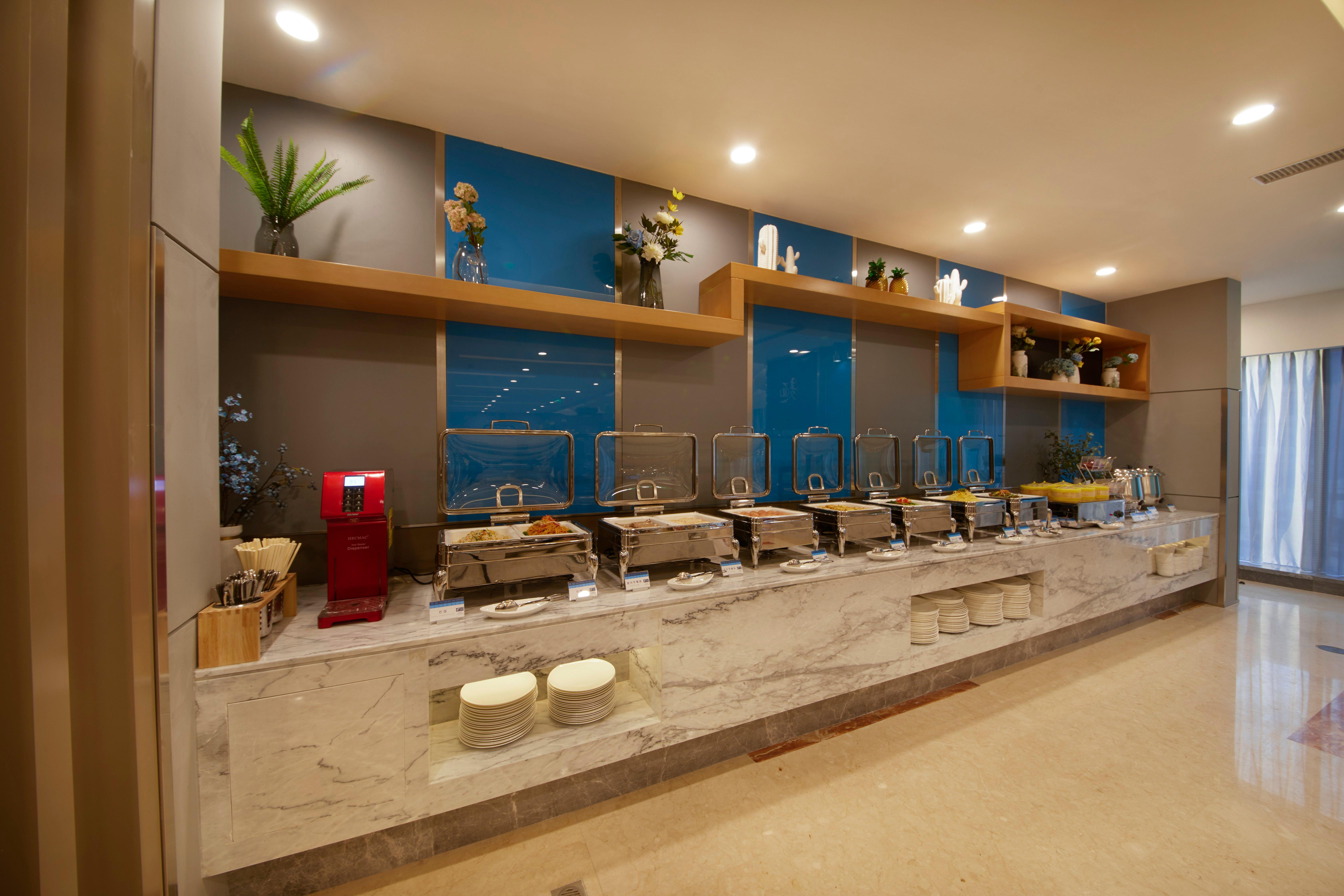 Holiday Inn Express Zhengzhou Zhengdong By Ihg Exterior foto