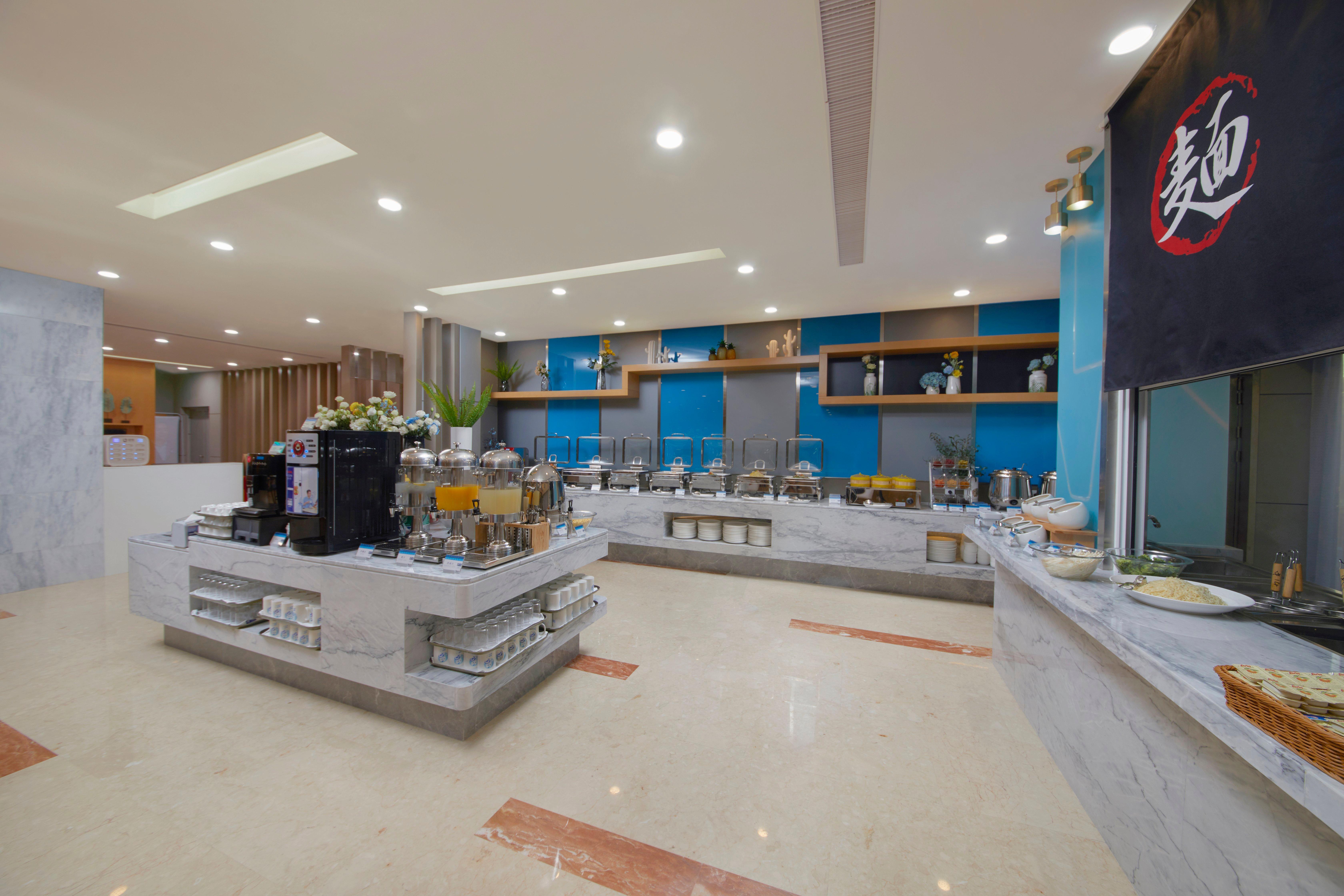 Holiday Inn Express Zhengzhou Zhengdong By Ihg Exterior foto