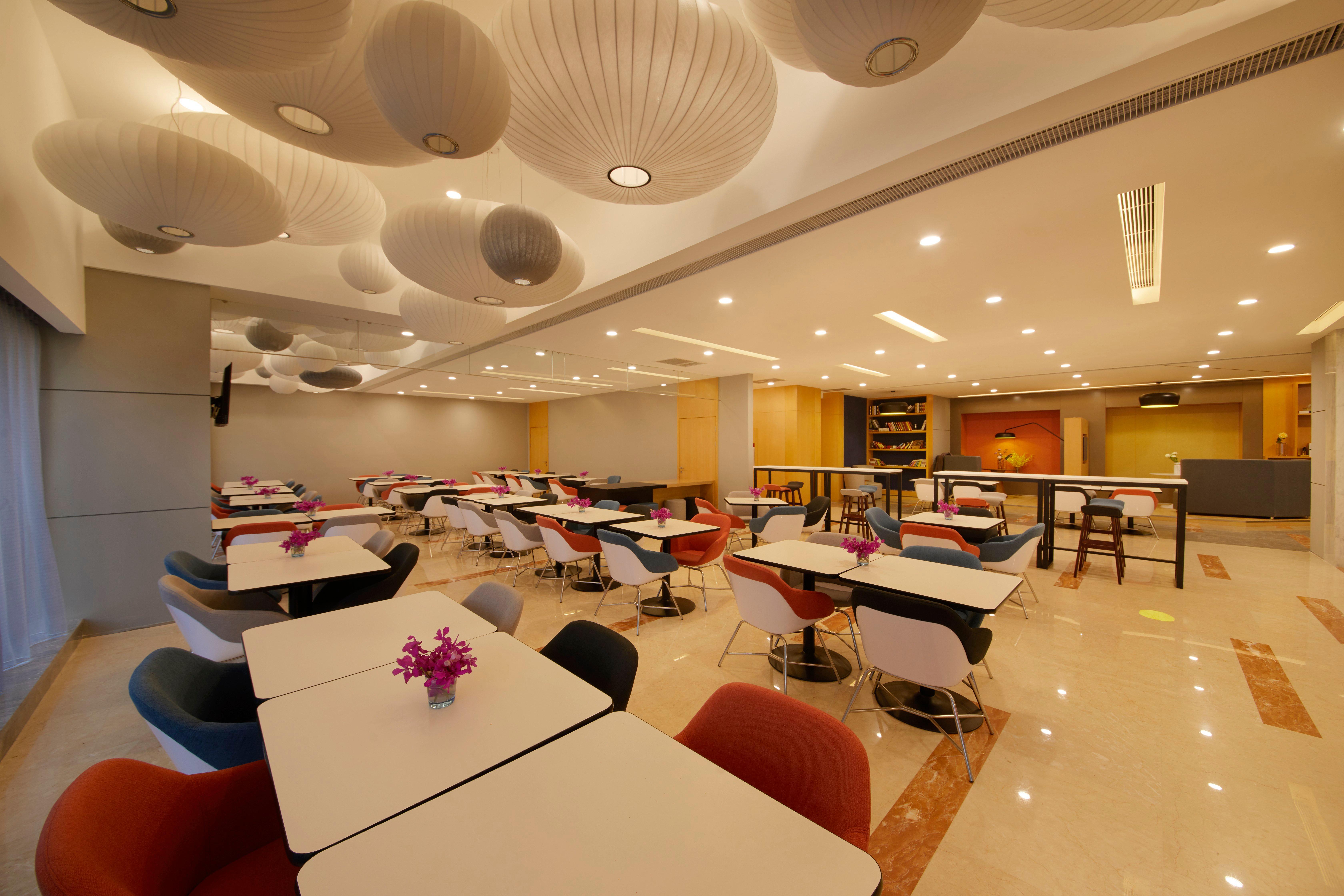 Holiday Inn Express Zhengzhou Zhengdong By Ihg Exterior foto
