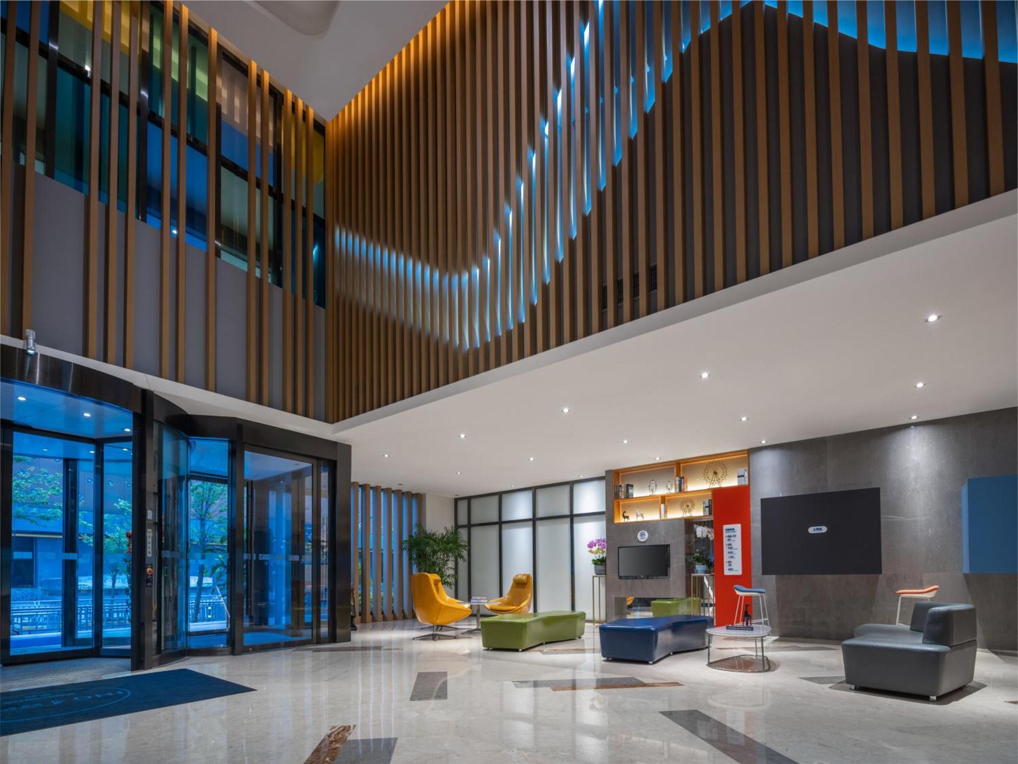 Holiday Inn Express Zhengzhou Zhengdong By Ihg Exterior foto