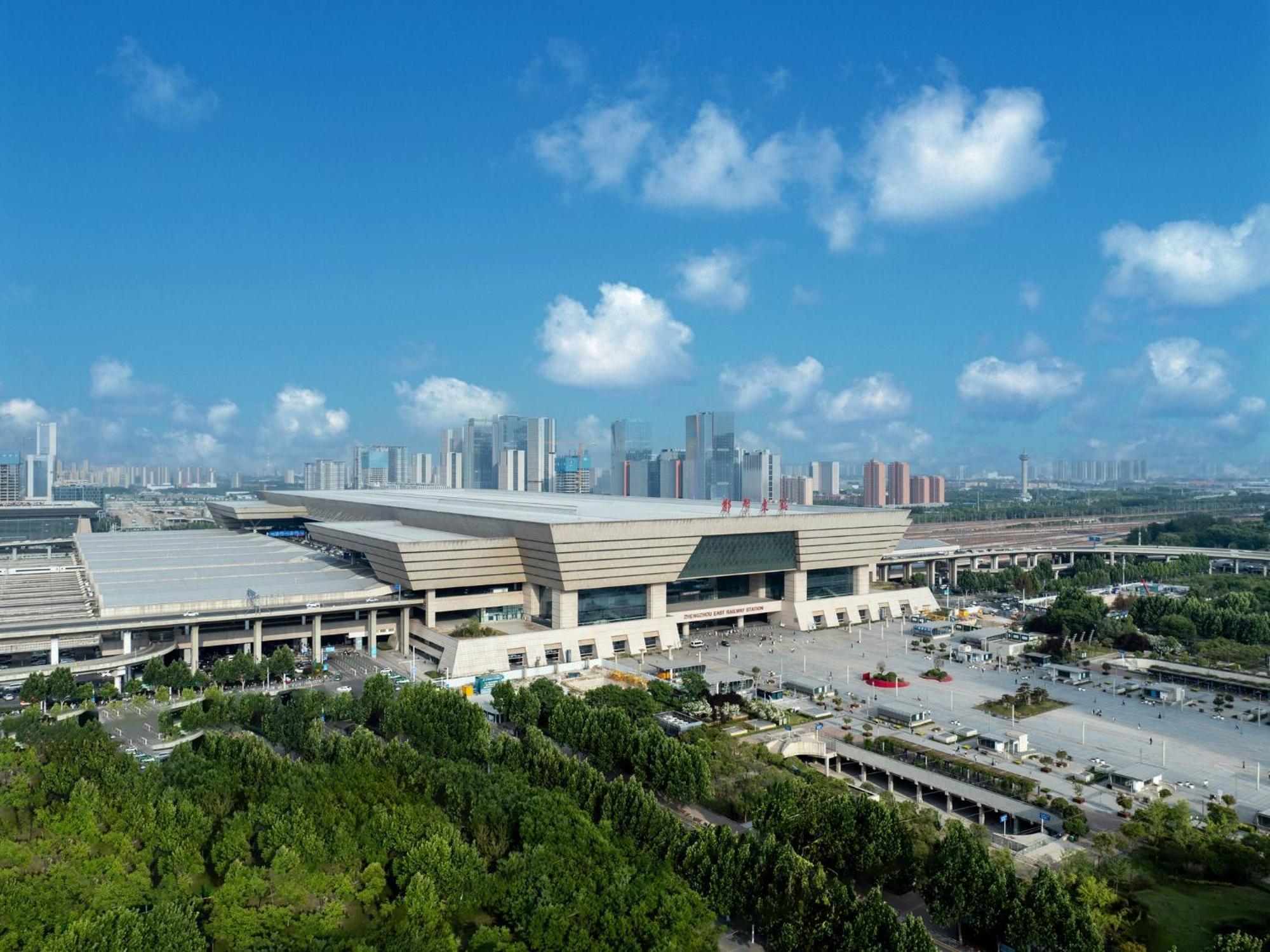 Holiday Inn Express Zhengzhou Zhengdong By Ihg Exterior foto