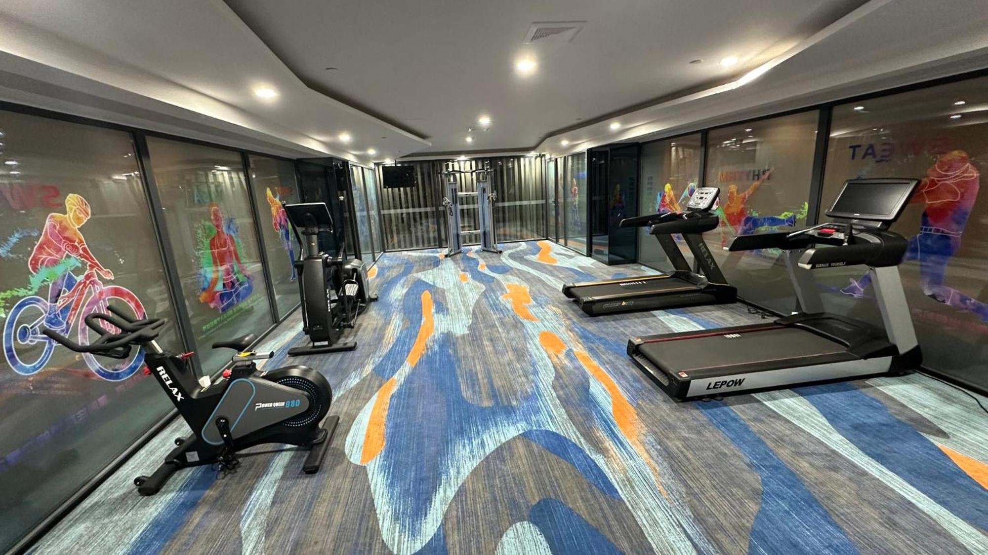 Holiday Inn Express Zhengzhou Zhengdong By Ihg Exterior foto