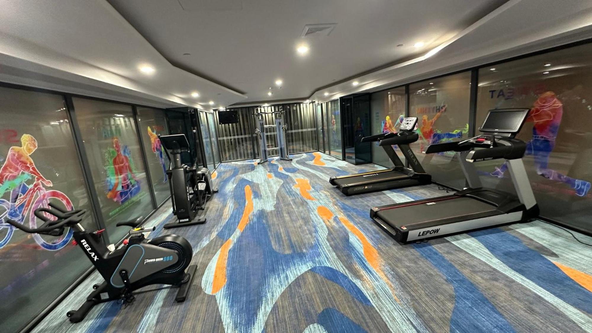 Holiday Inn Express Zhengzhou Zhengdong By Ihg Exterior foto